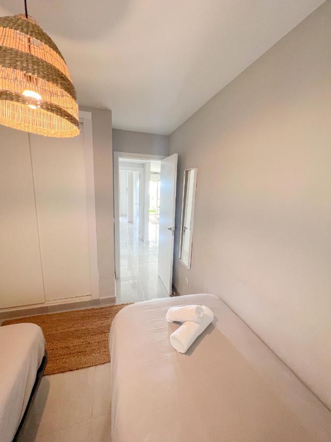 Cozy Apartment With Large Terrace Torremolinos Luaran gambar